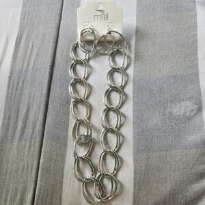 Mia Collection Chain Necklace and‎ earrings set Silver